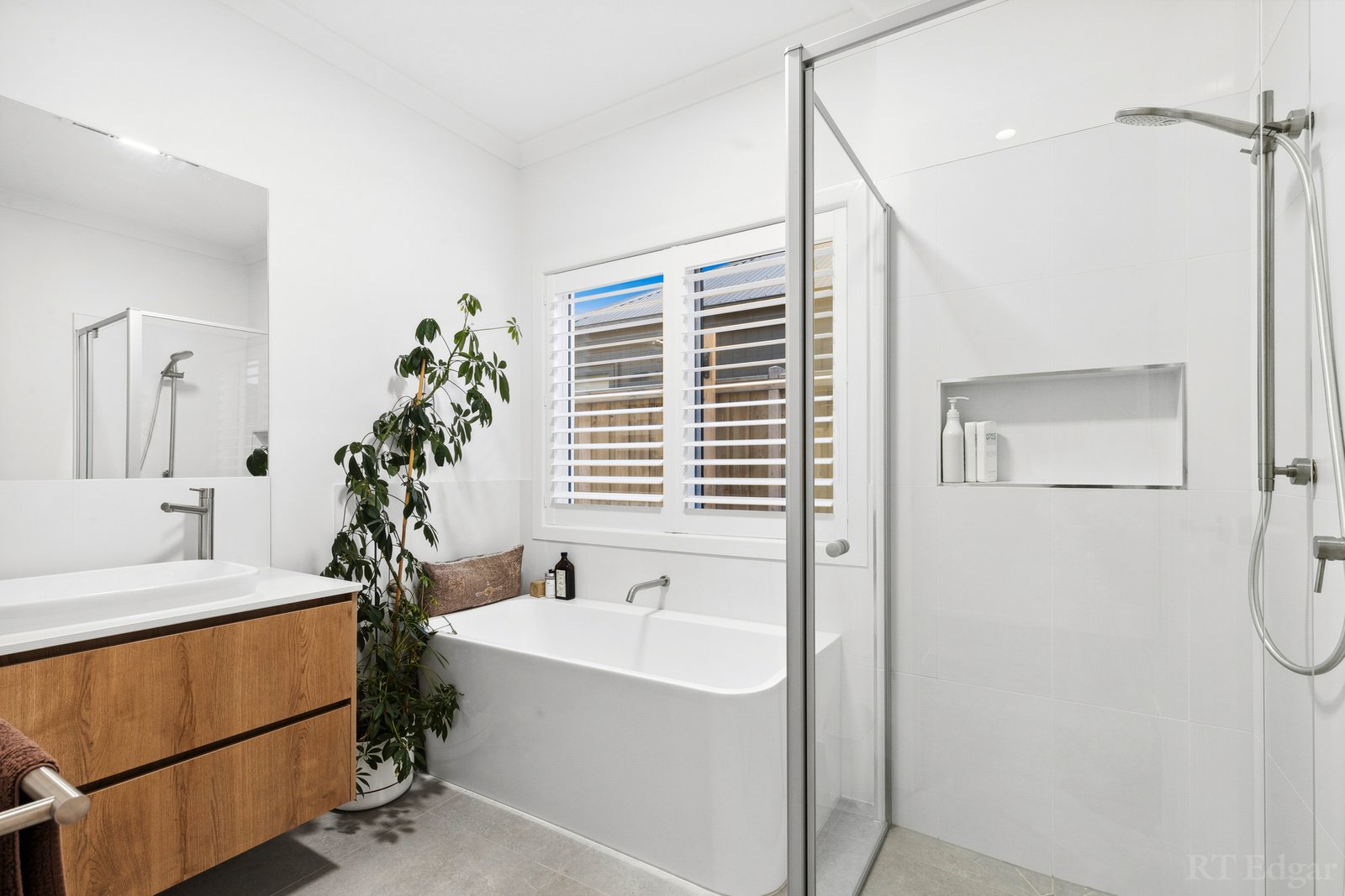 Real Estate and Property in 34 Limpet Circuit, Point Lonsdale, VIC