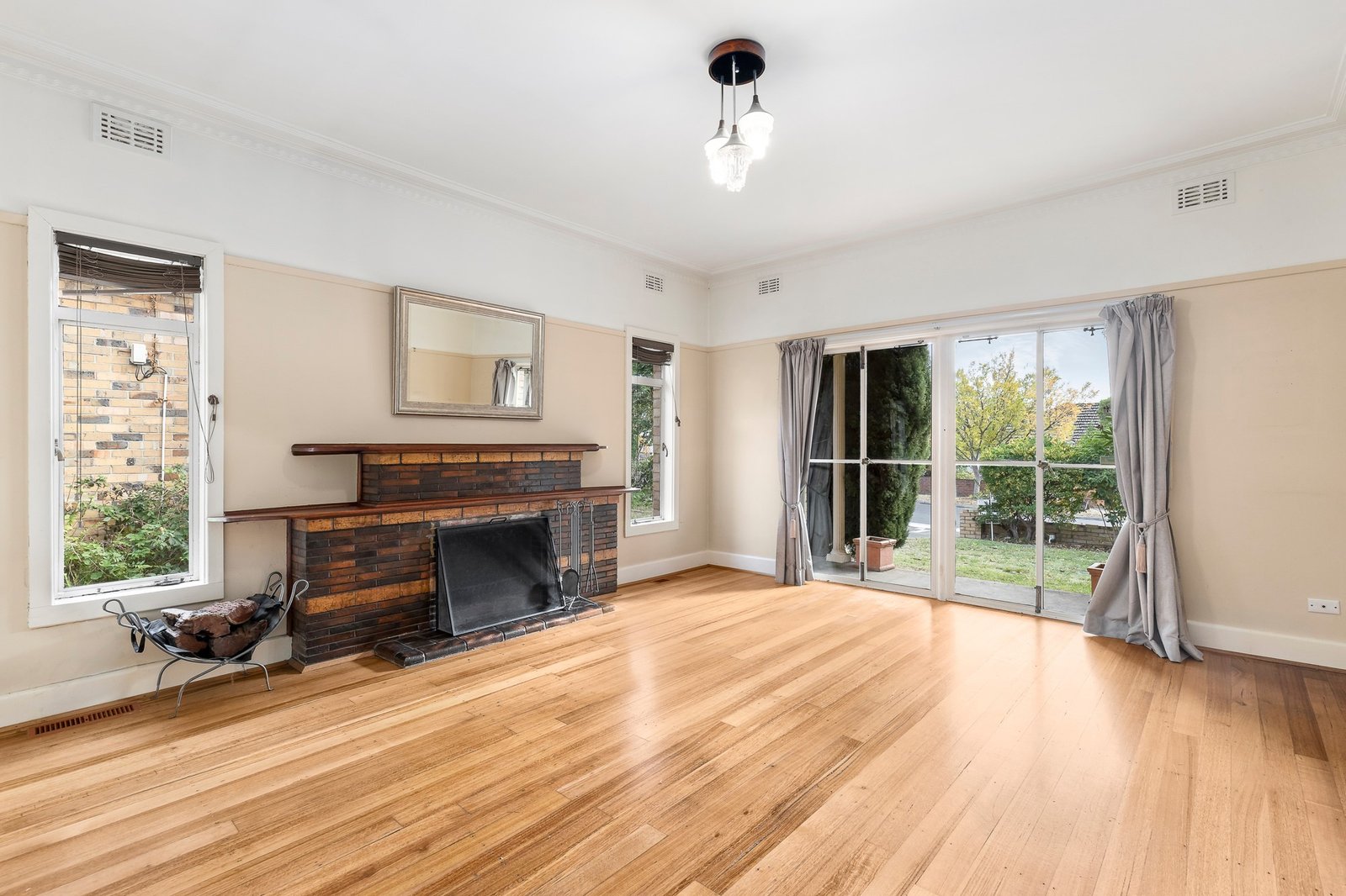Gallery: 34 London Street