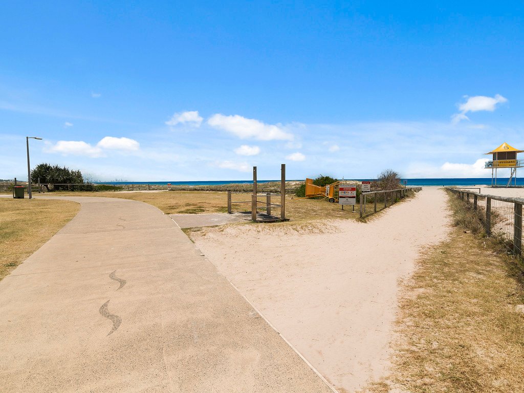 3/4 Lord Street COOLANGATTA 9