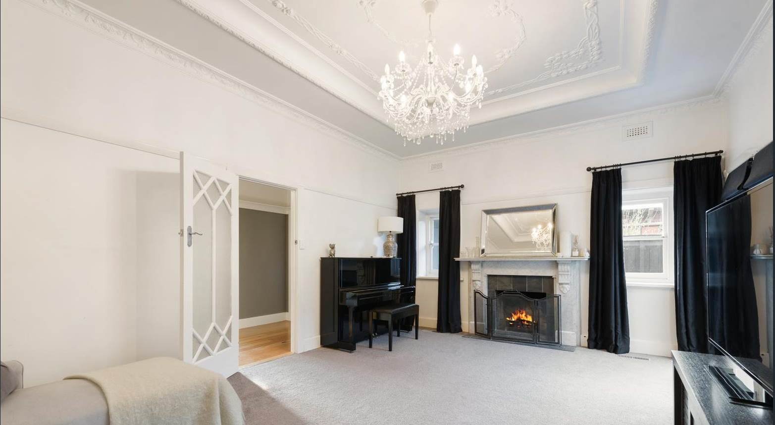 Gallery: 34 Lysbeth Street