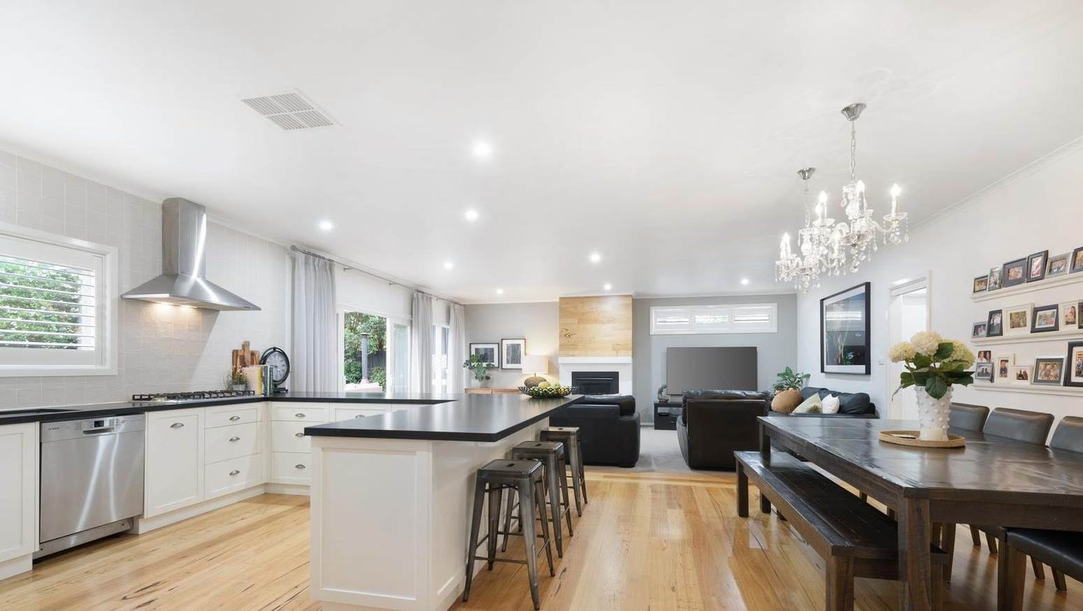 Gallery: 34 Lysbeth Street