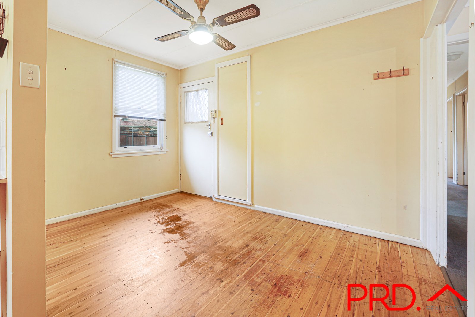 34 Mack Street TAMWORTH 9