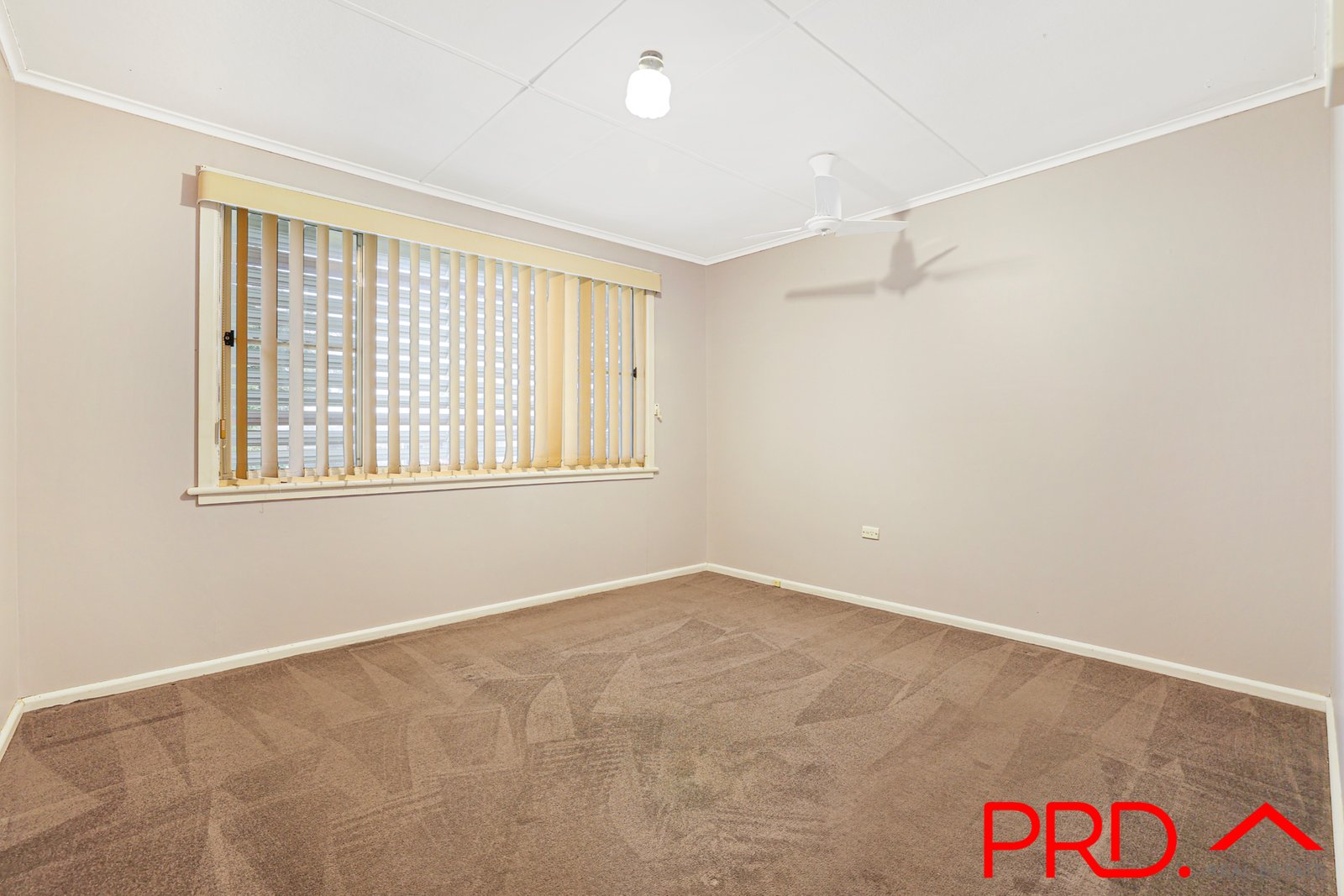 34 Mack Street TAMWORTH 11