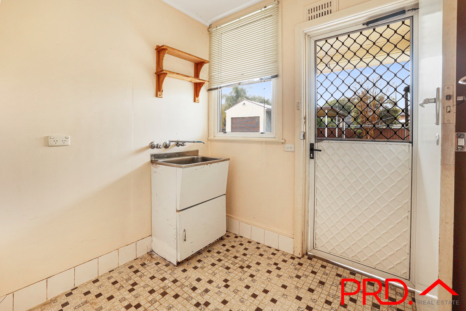 34 Mack Street TAMWORTH 14