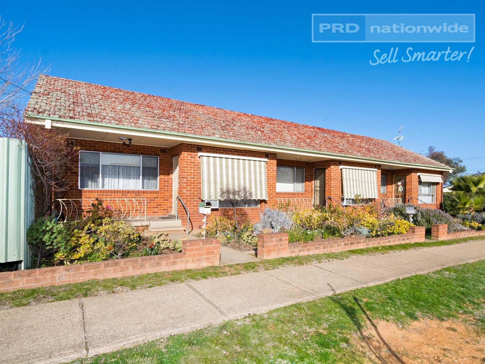 34 Manoora Avenue MOUNT AUSTIN 1