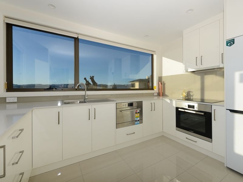 3/4 Mansell Court SANDY BAY 2