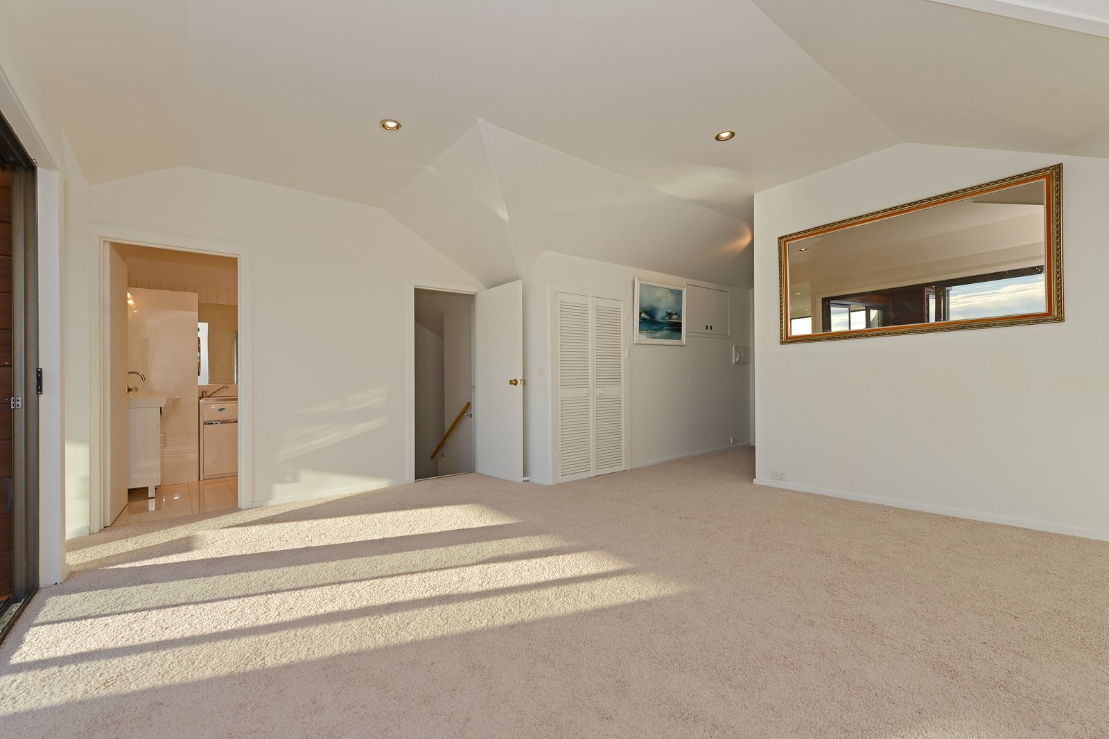 3/4 Mansell Court SANDY BAY 5