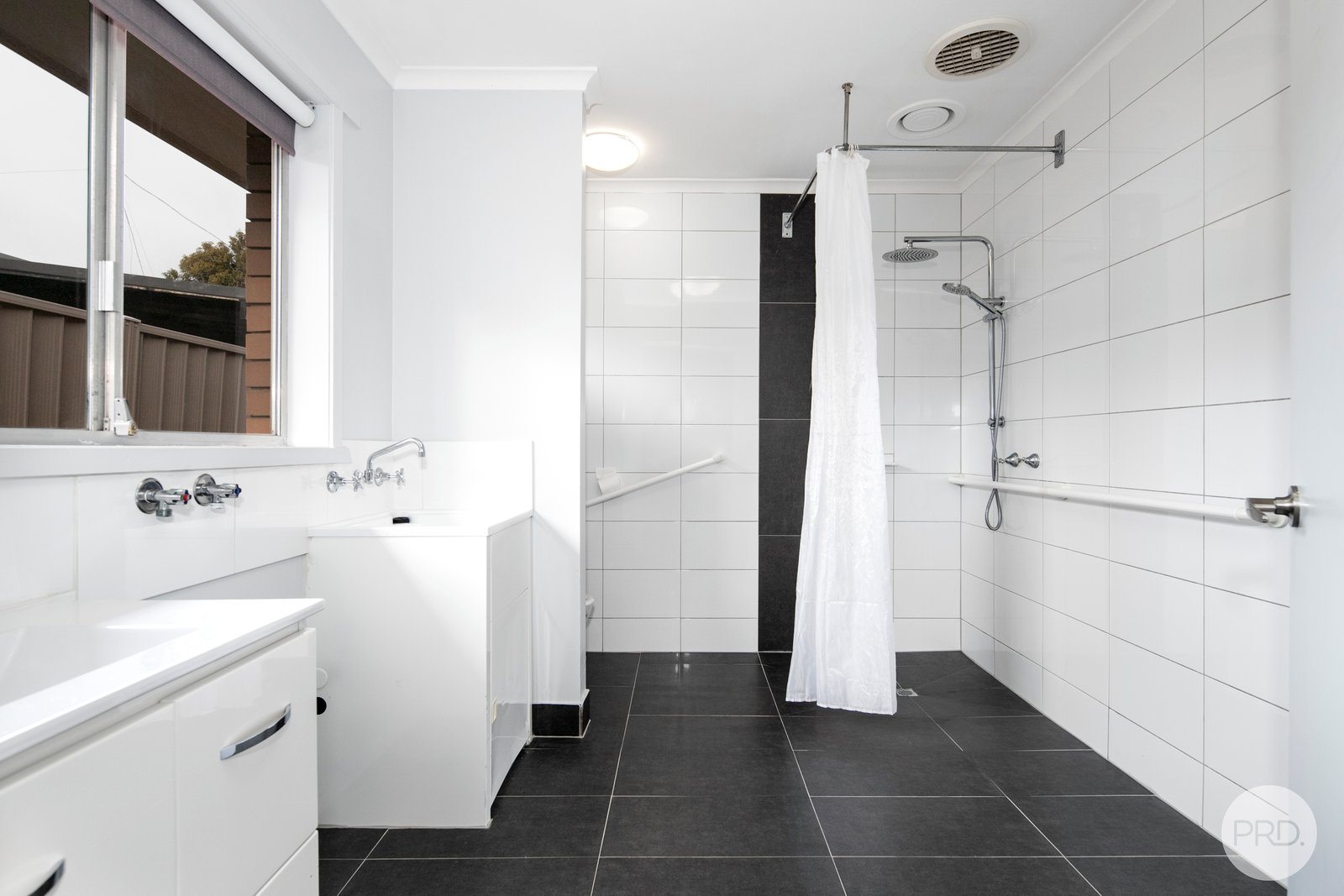 3/4 Marie Crescent WENDOUREE 5