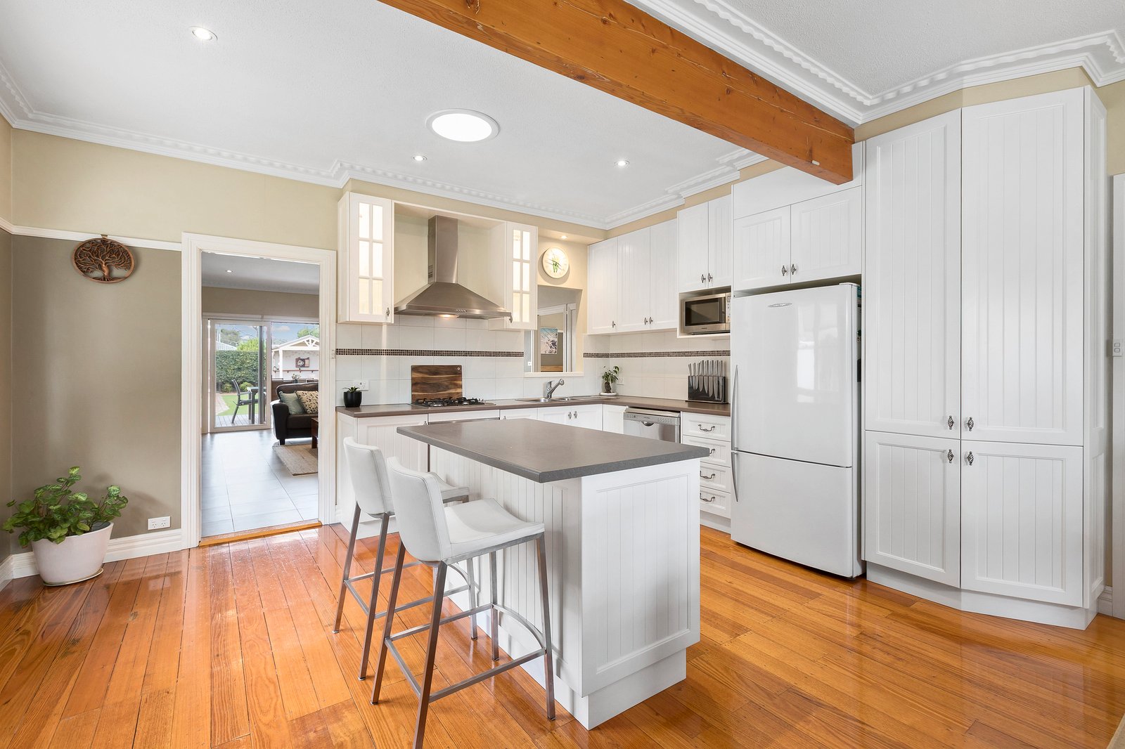 Gallery: 34 Mckenzie Street