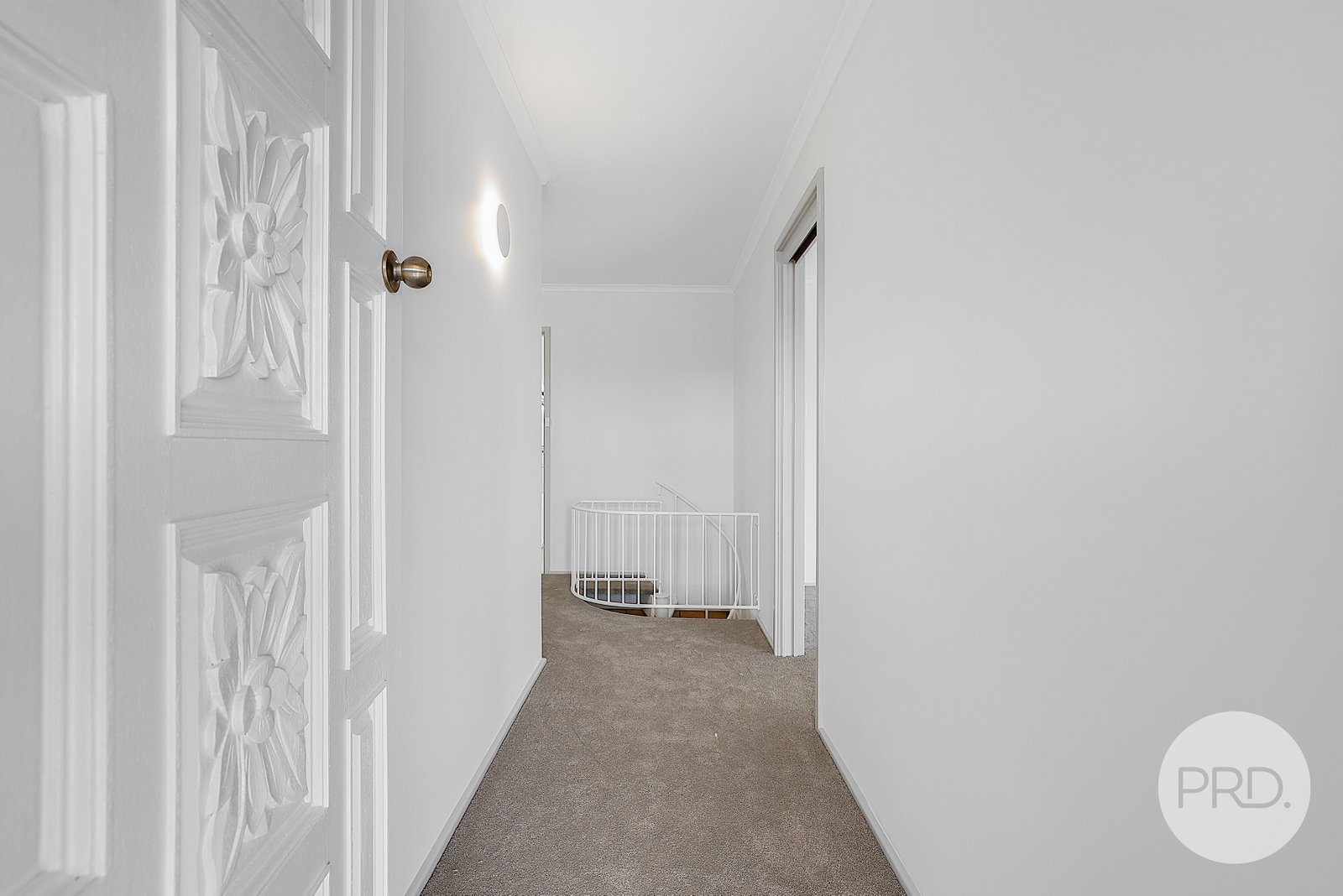 34 Minnamurra Crescent TAMWORTH 4