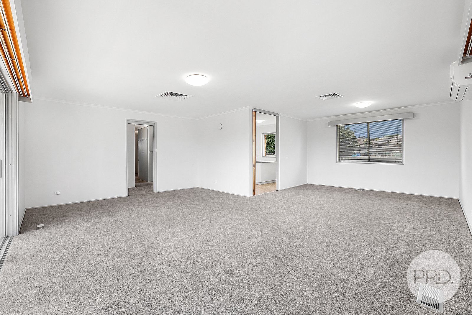 34 Minnamurra Crescent TAMWORTH 6