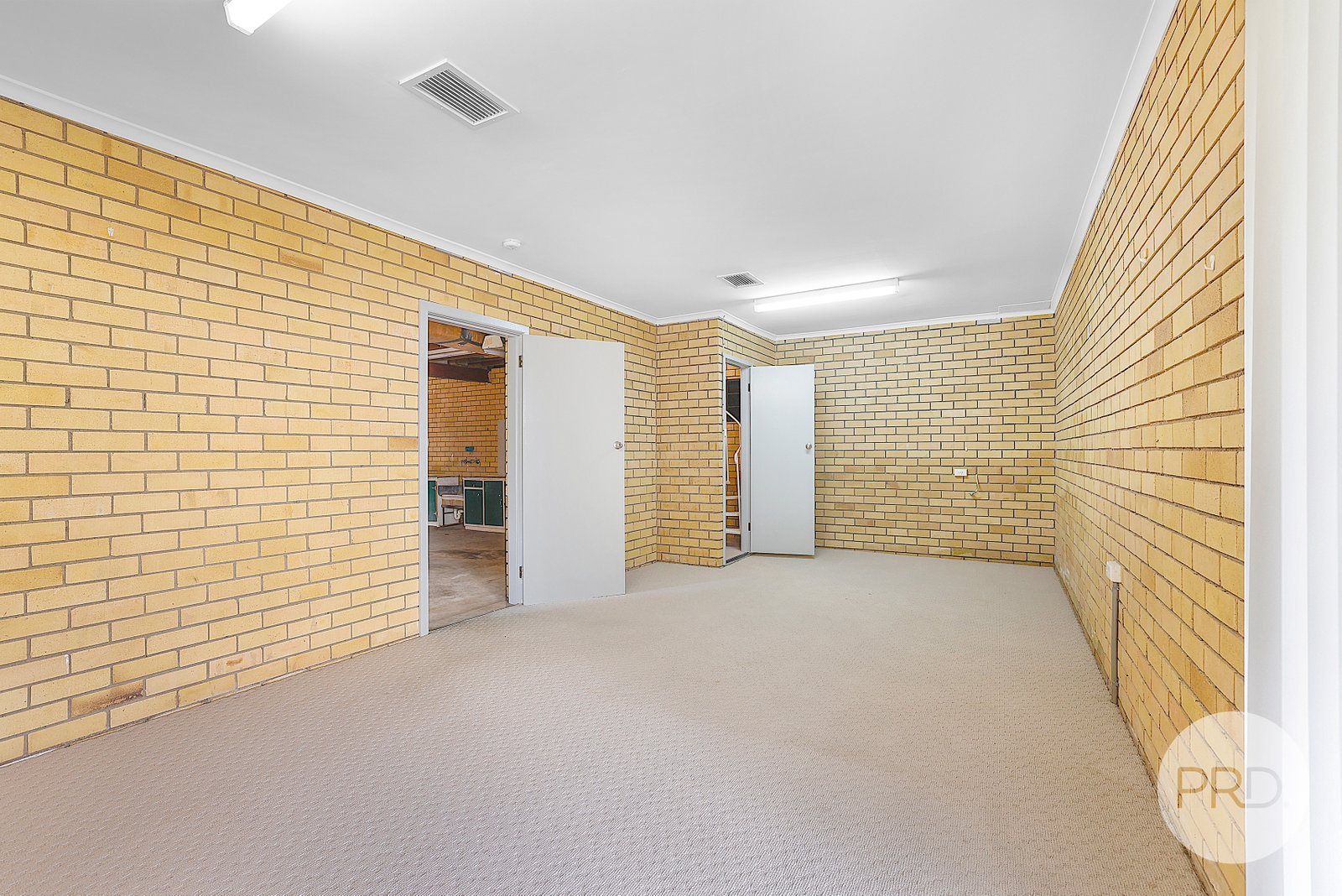 34 Minnamurra Crescent TAMWORTH 21