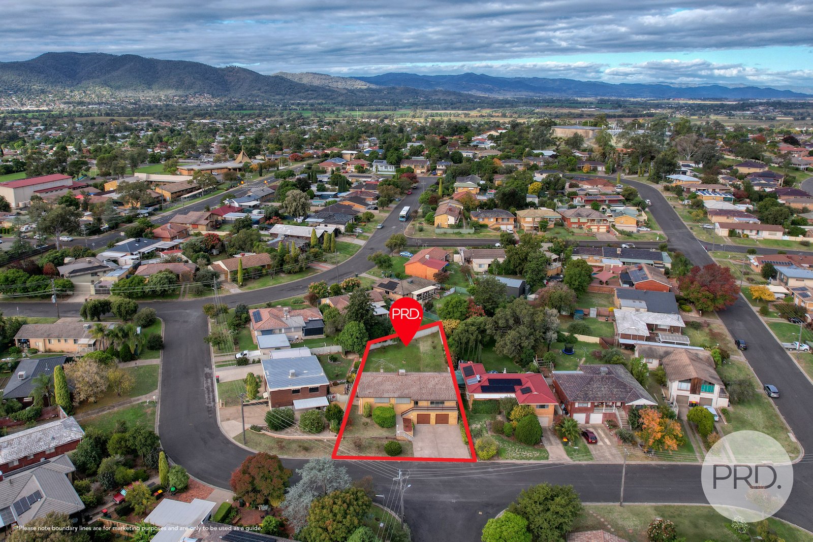 34 Minnamurra Crescent TAMWORTH 24