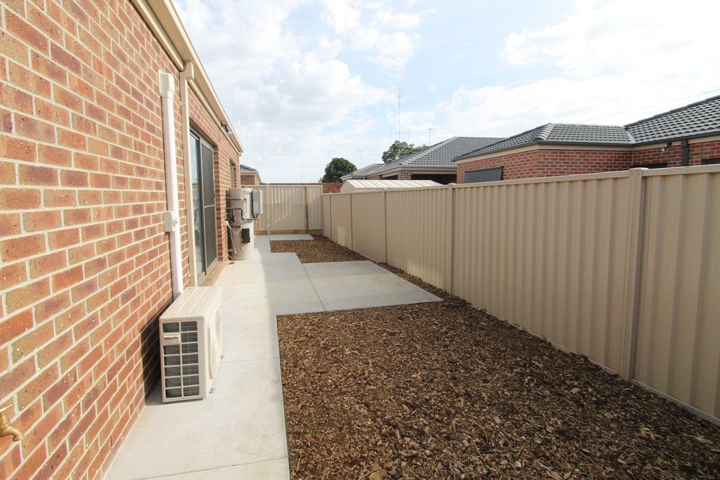 3/4 Morgan Street SEBASTOPOL 10