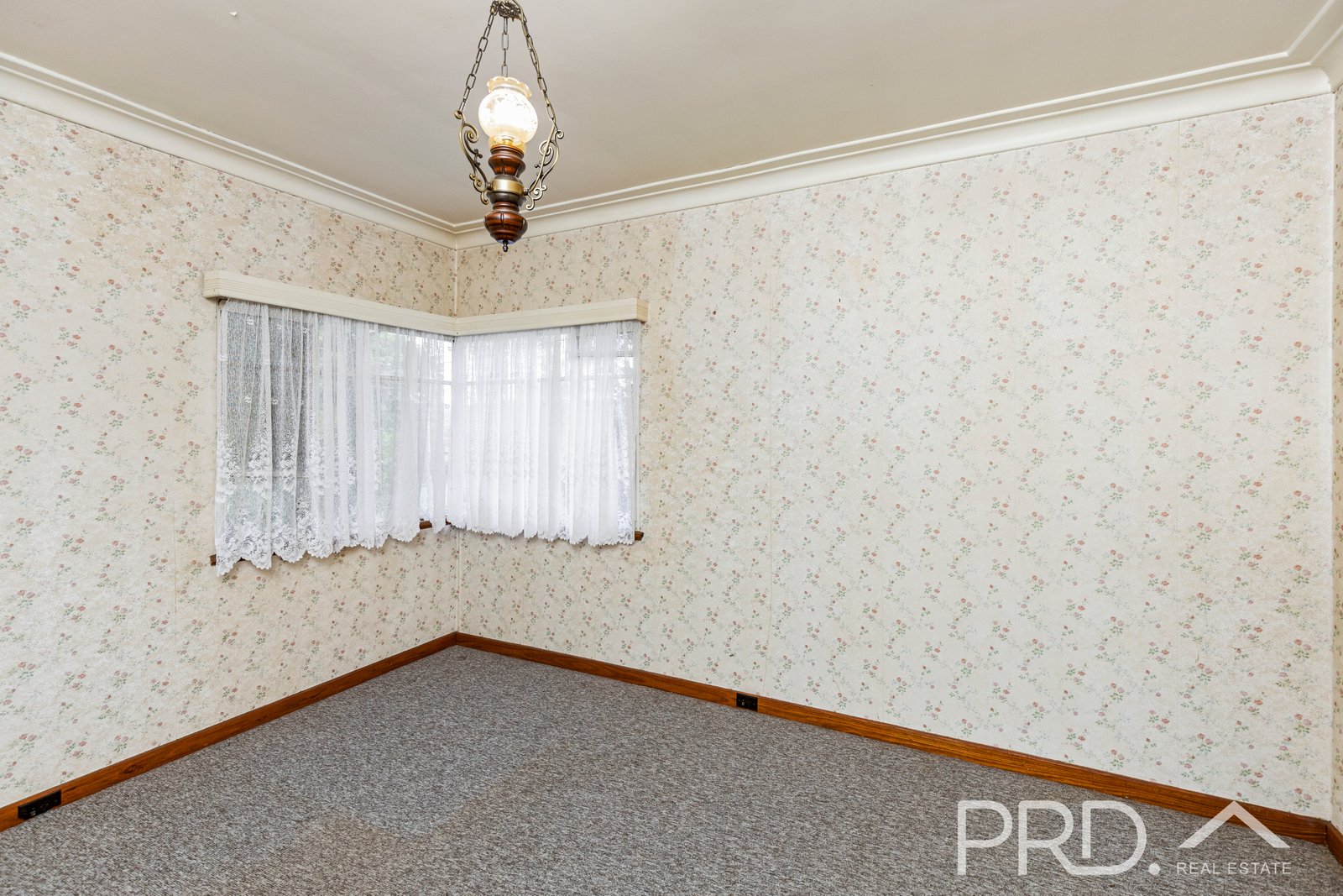 34 Nellis Street BATLOW 9