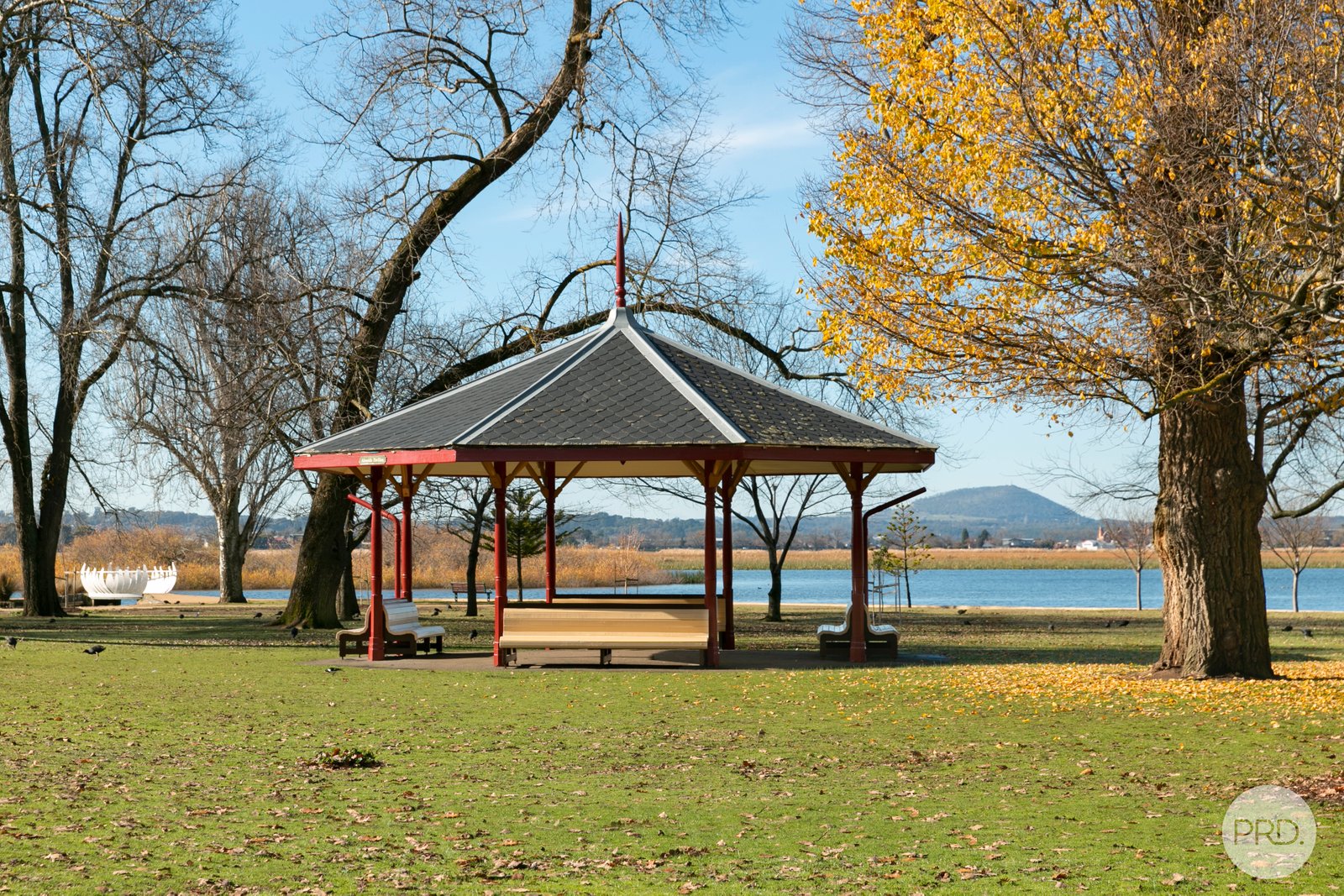 34 Norfolk Avenue LAKE GARDENS 8