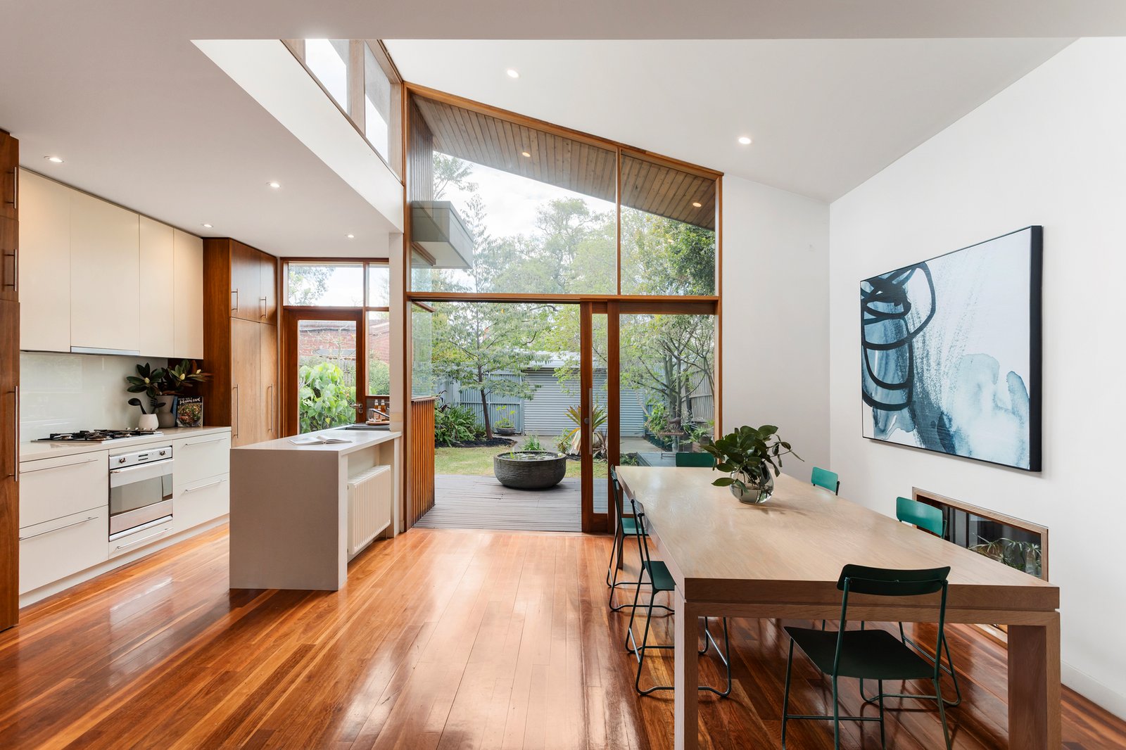 Real Estate and Property in 34 Oak Grove, Ripponlea, VIC