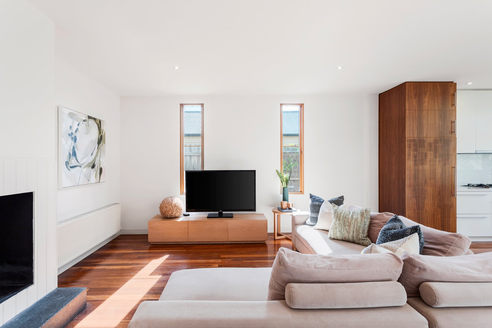 Real Estate and Property in 34 Oak Grove, Ripponlea, VIC