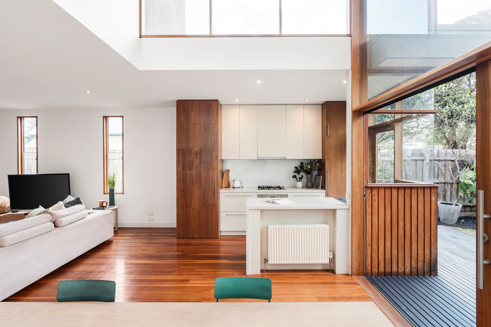 Real Estate and Property in 34 Oak Grove, Ripponlea, VIC