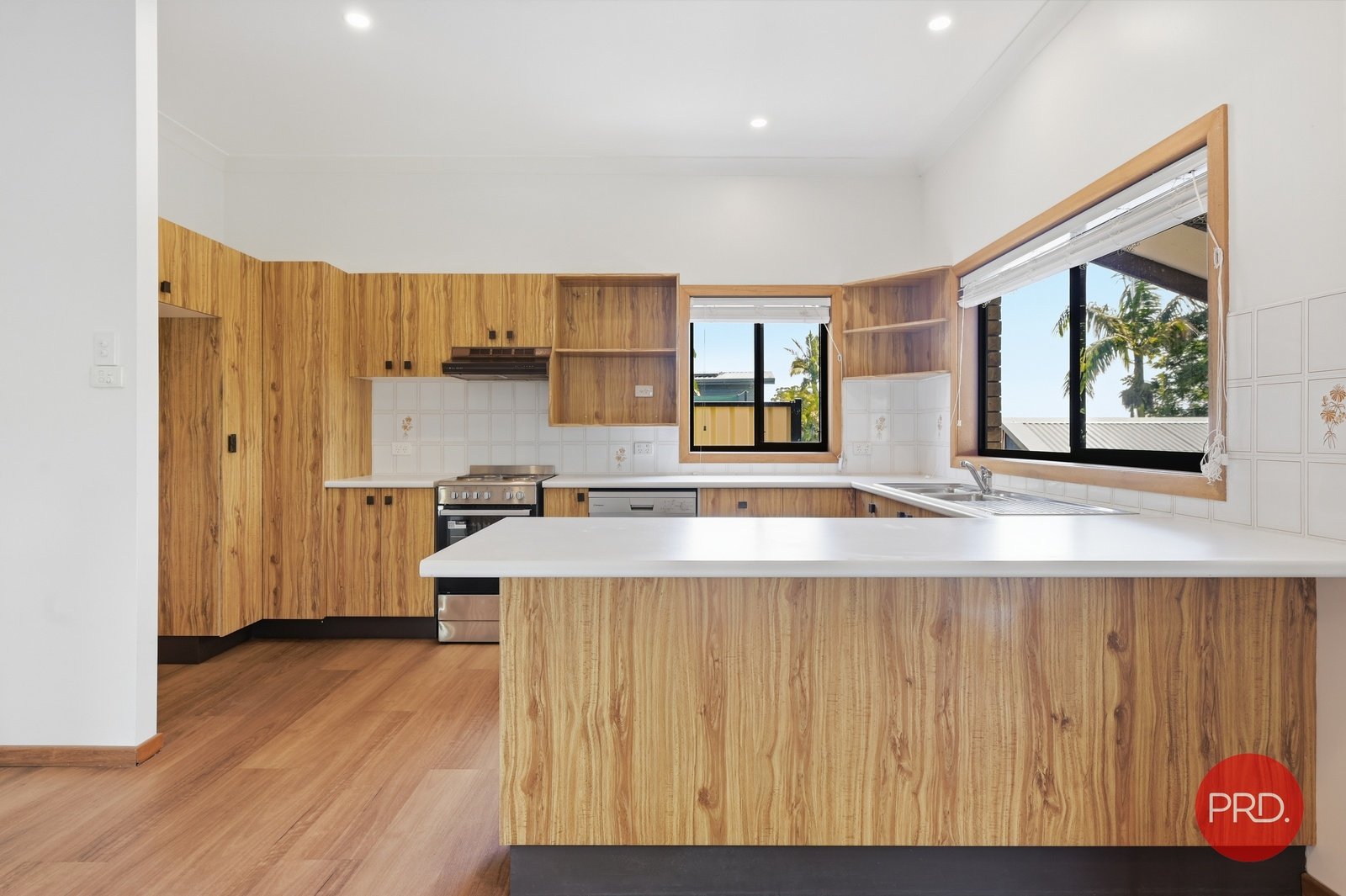 34 Old Pacific Highway RALEIGH 6