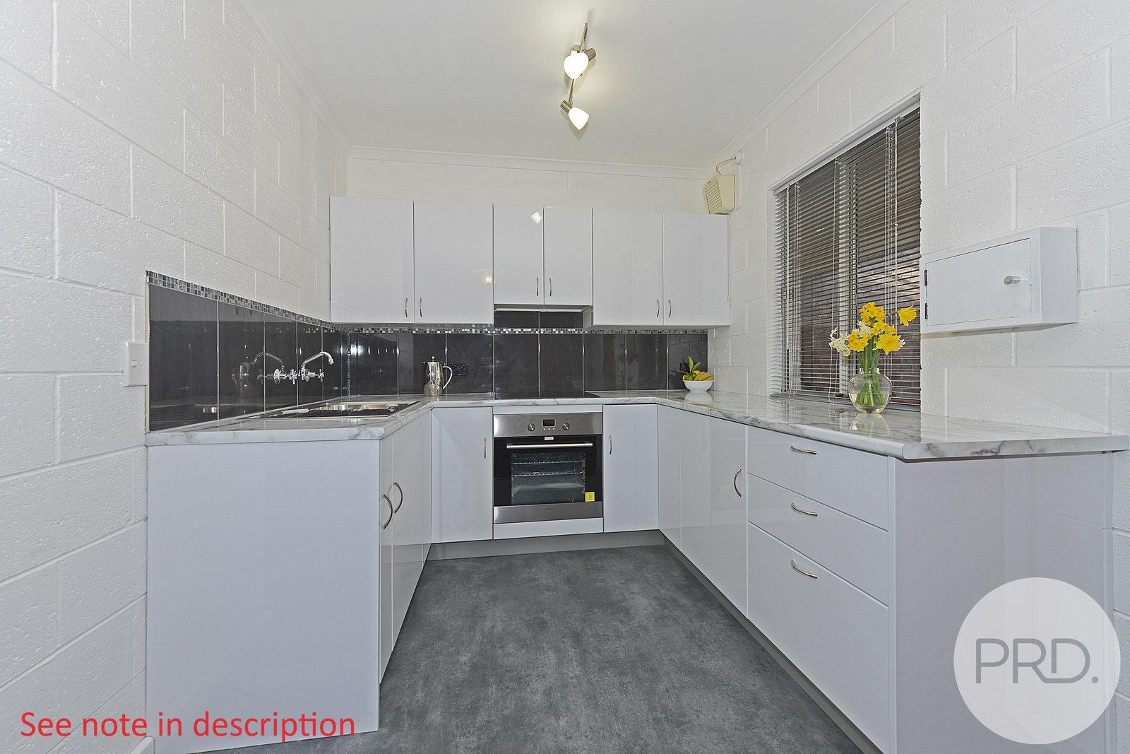 3/4 Onslow Place MOUNT NELSON 8
