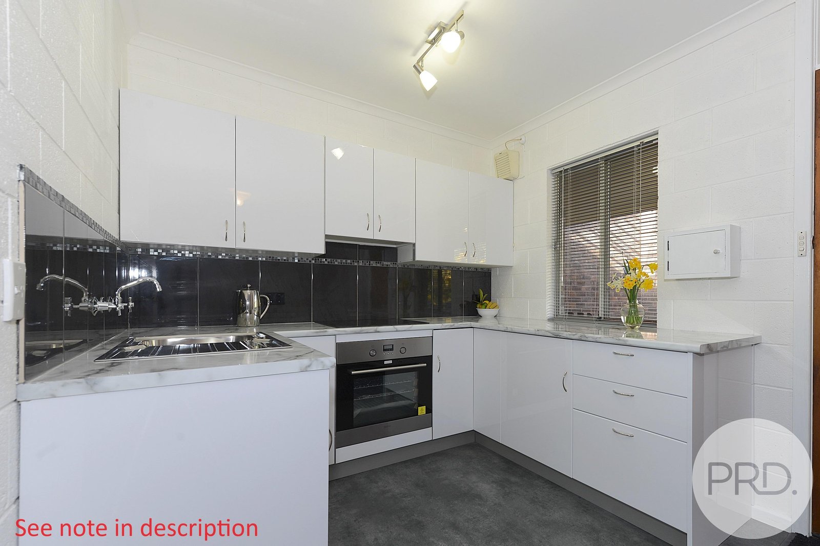 3/4 Onslow Place MOUNT NELSON 9