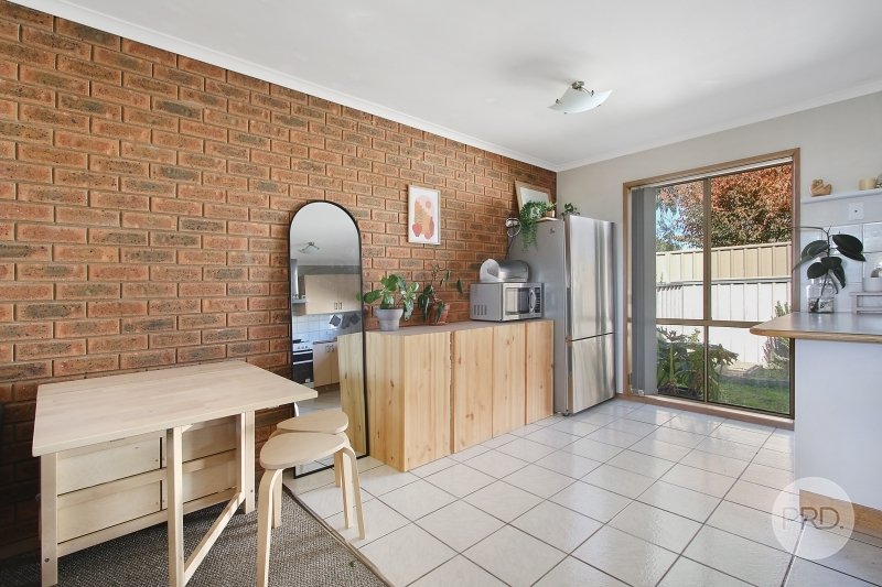 3/4 Paramount Court WEST WODONGA 2