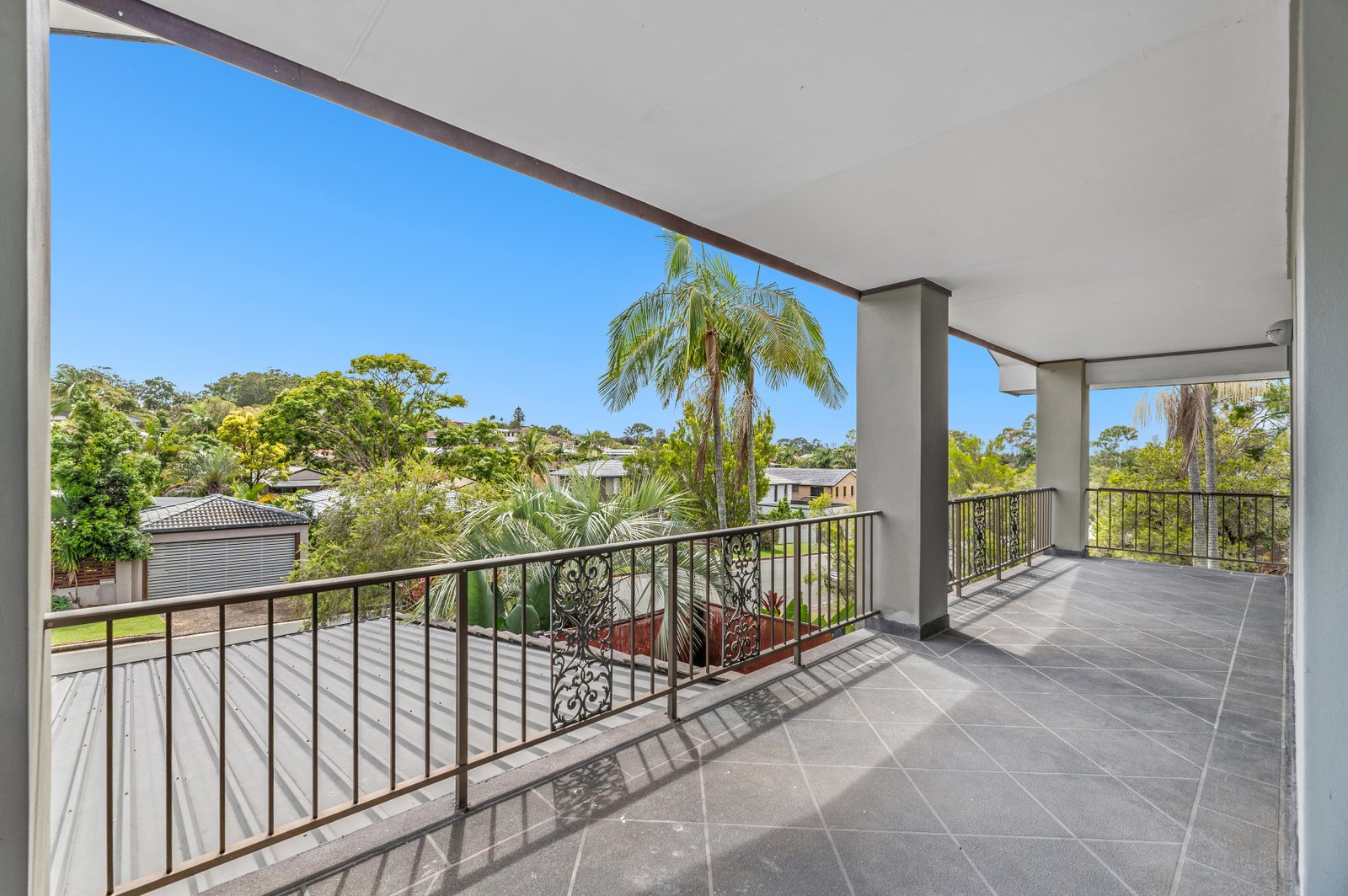 34 Parasol Street ASHMORE 4