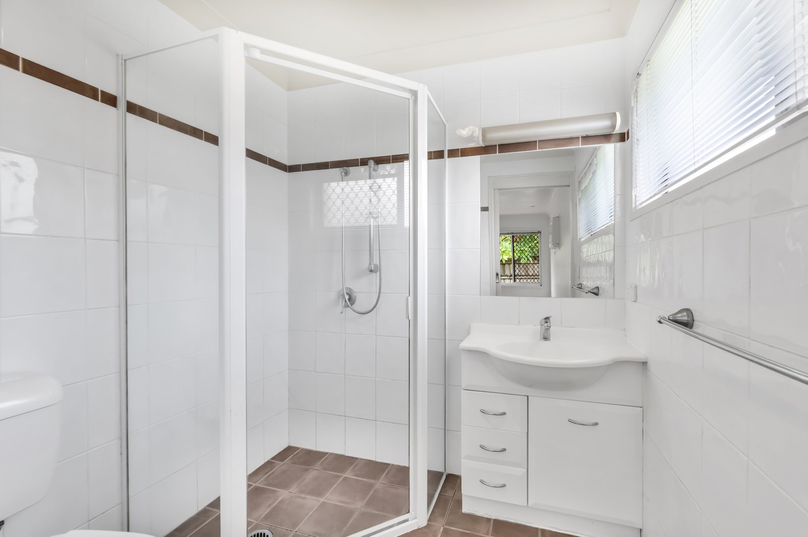34 Parasol Street ASHMORE 11