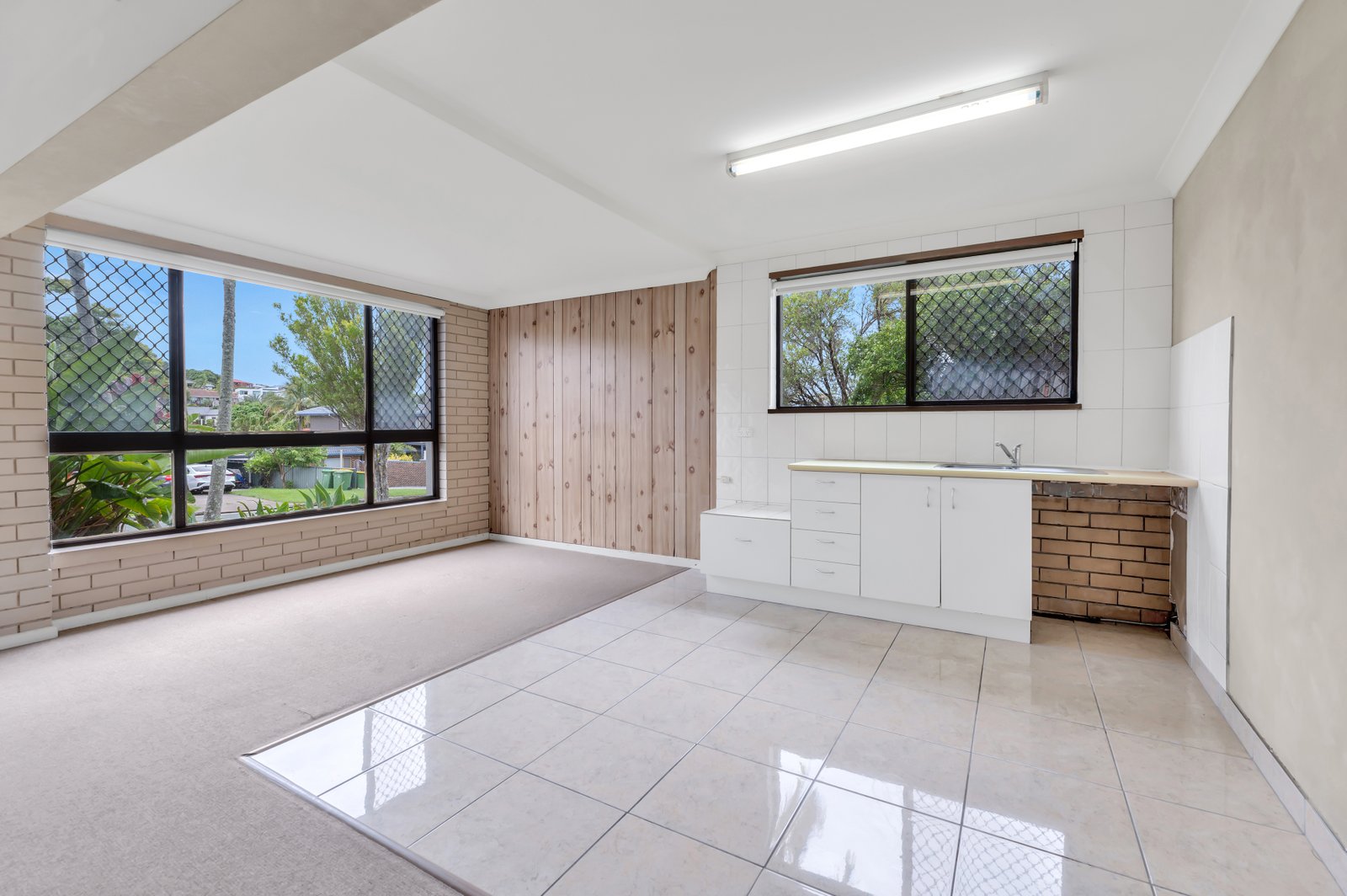 34 Parasol Street ASHMORE 16
