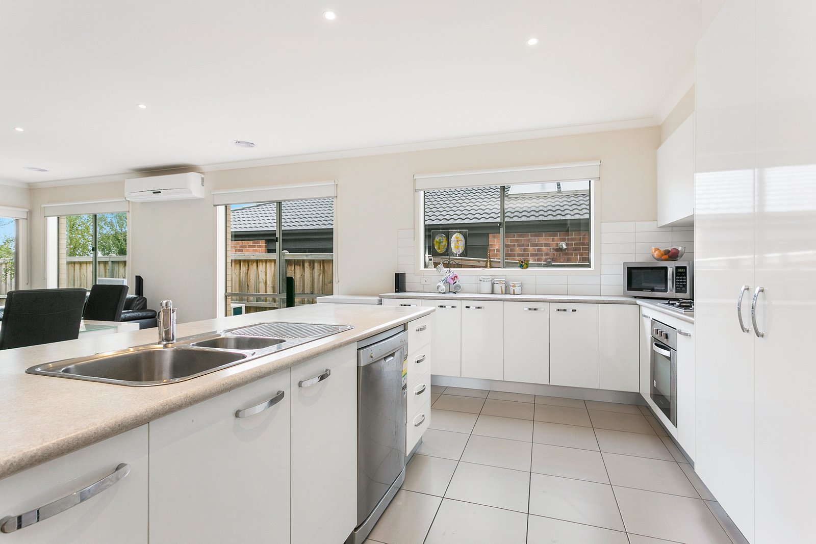Gallery: 34 Parkfront Drive