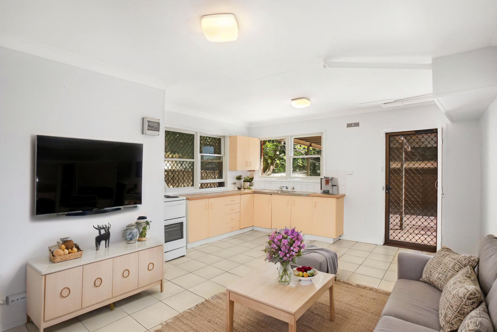 3/4 Prince Edward Drive DAPTO 3