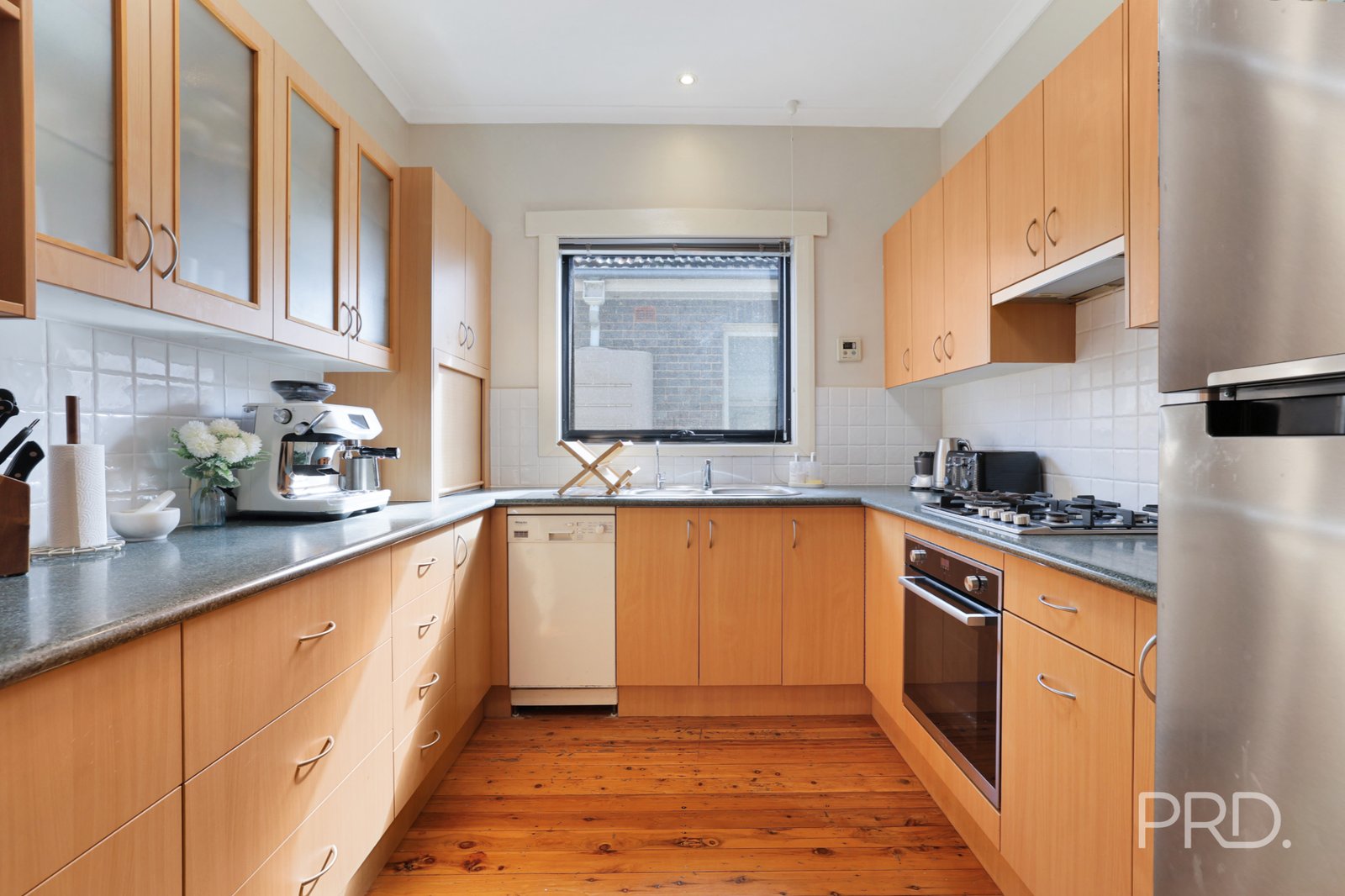 34 Raglan Street EAST TAMWORTH 11