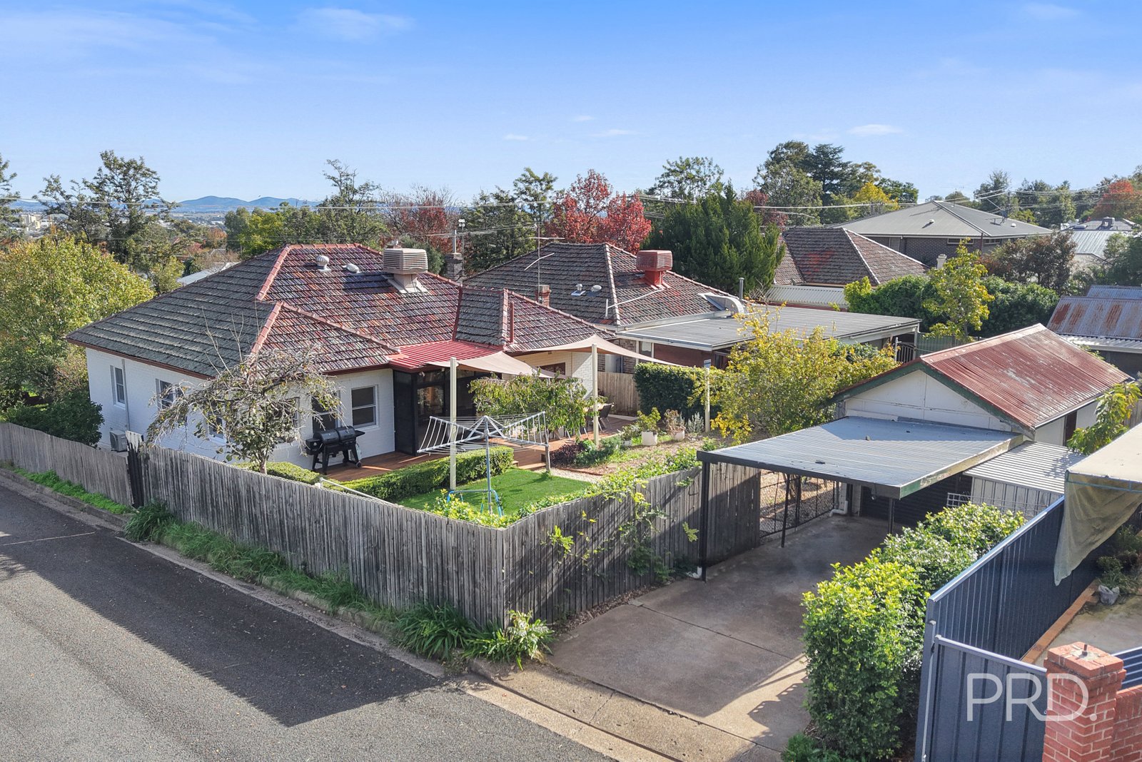 34 Raglan Street EAST TAMWORTH 24