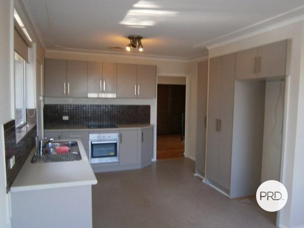 34 Rainbow Parade PEAKHURST HEIGHTS 2