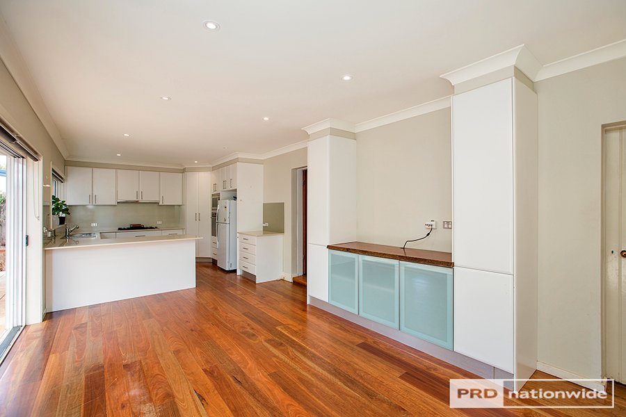 34 Rawson Avenue TAMWORTH 7