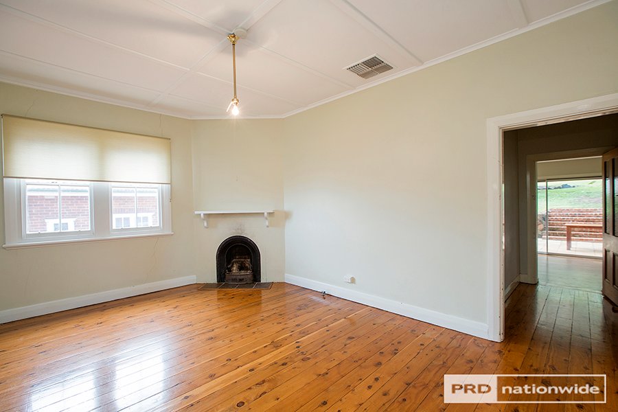 34 Rawson Avenue TAMWORTH 8