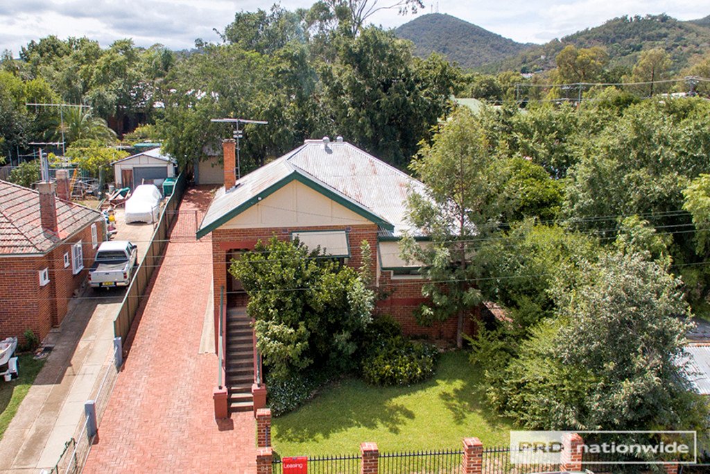 34 Rawson Avenue TAMWORTH 18