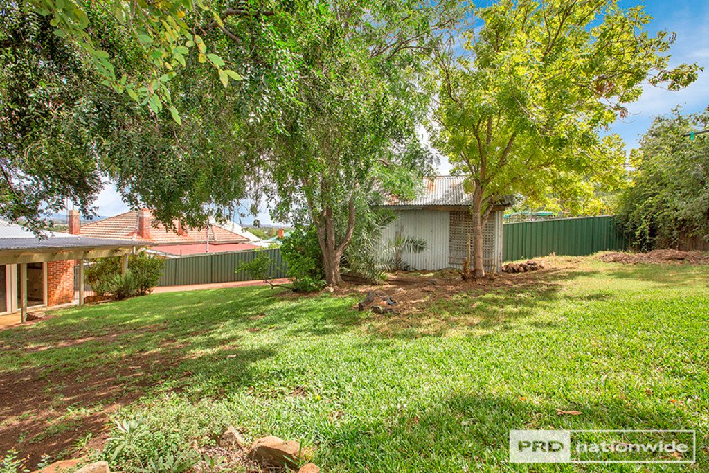 34 Rawson Avenue TAMWORTH 21