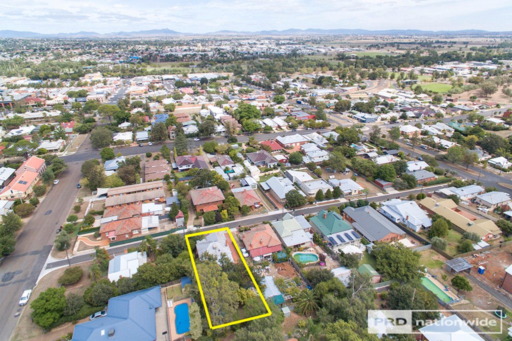 34 Rawson Avenue TAMWORTH 24