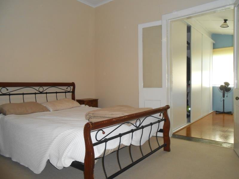 34 Rawson Avenue TAMWORTH 4