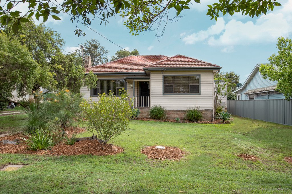 34 Raymond Terrace Road EAST MAITLAND 1