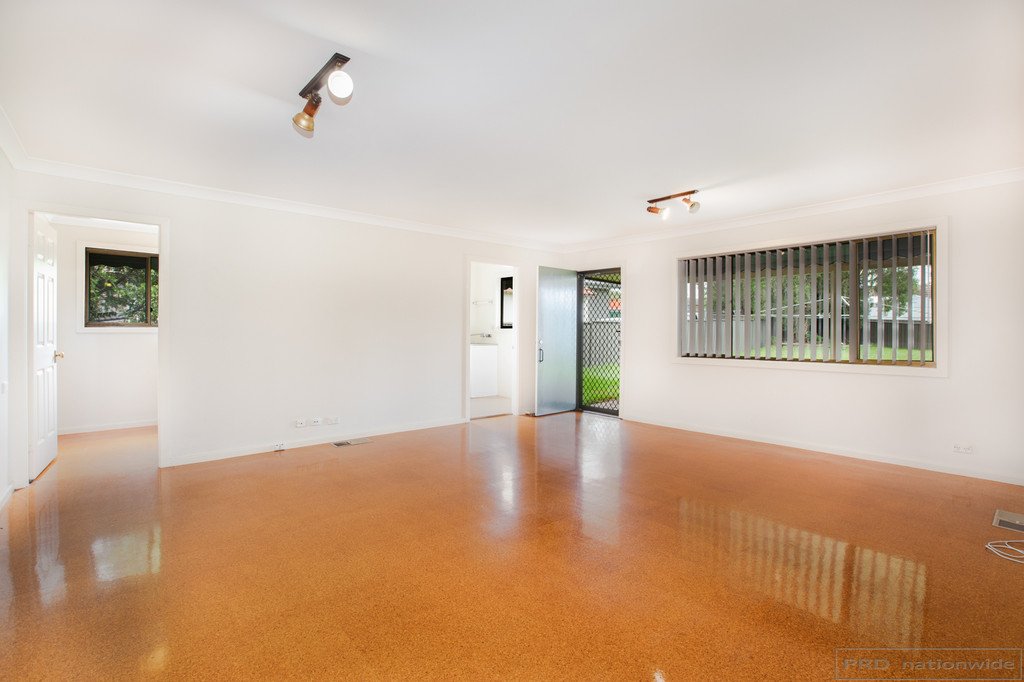 34 Raymond Terrace Road EAST MAITLAND 11