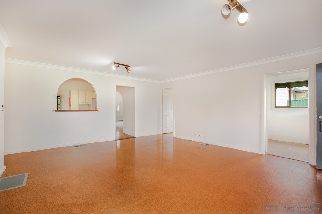 34 Raymond Terrace Road EAST MAITLAND 12