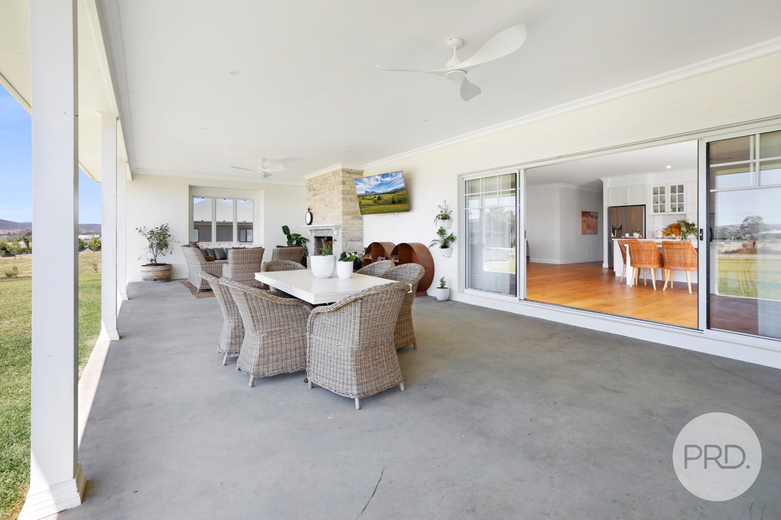 34 Rodeo Drive TAMWORTH 11