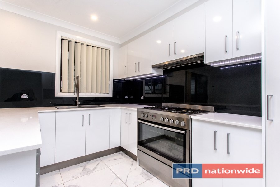 34 Rugby Street,  CAMBRIDGE PARK 1