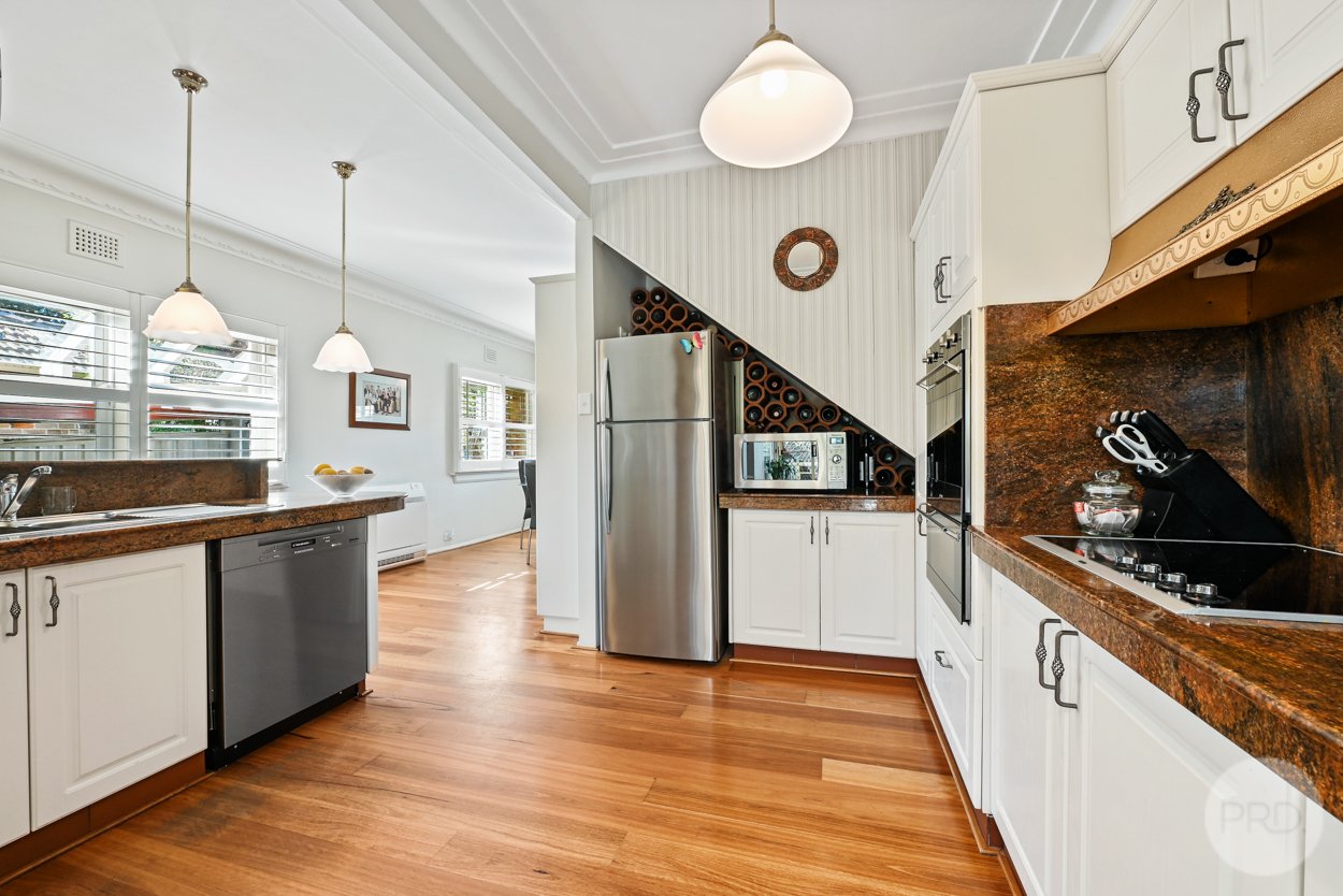 34 Seaforth Avenue OATLEY 3