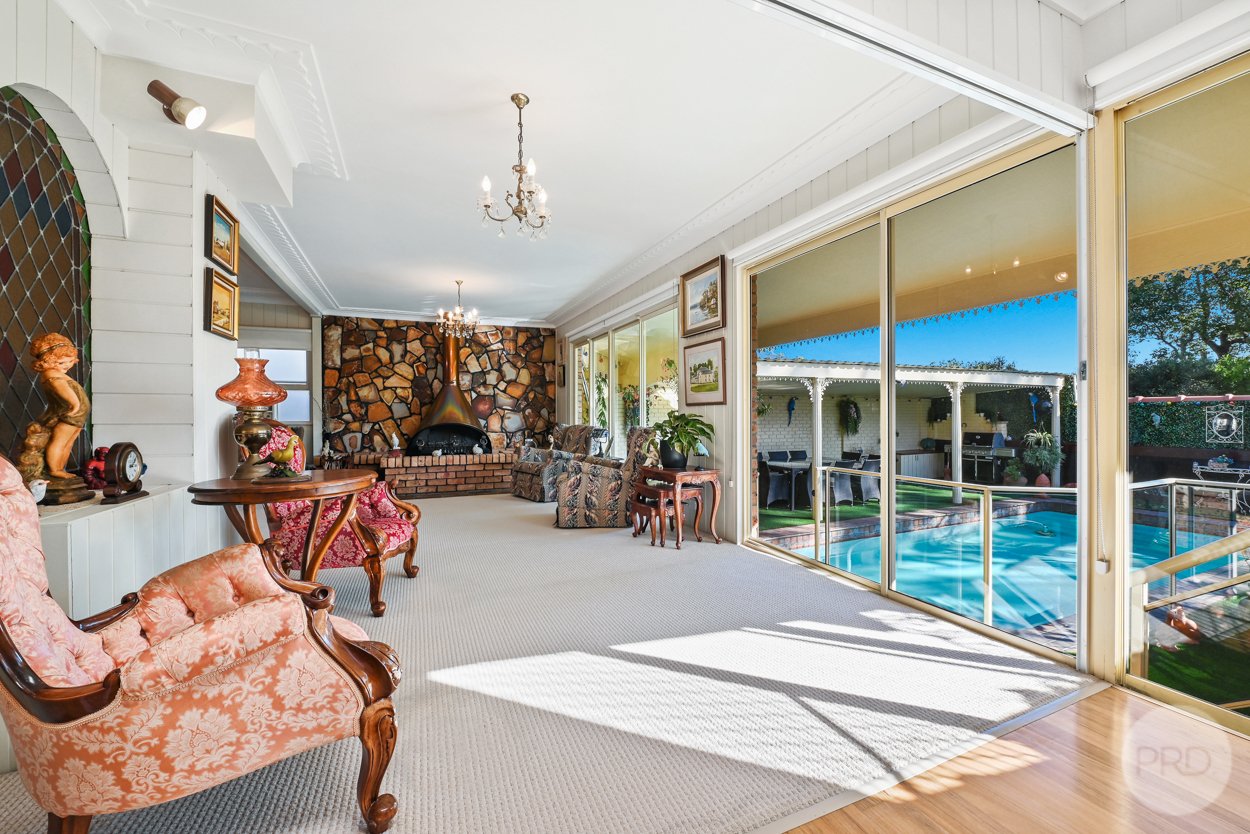 34 Seaforth Avenue OATLEY 7