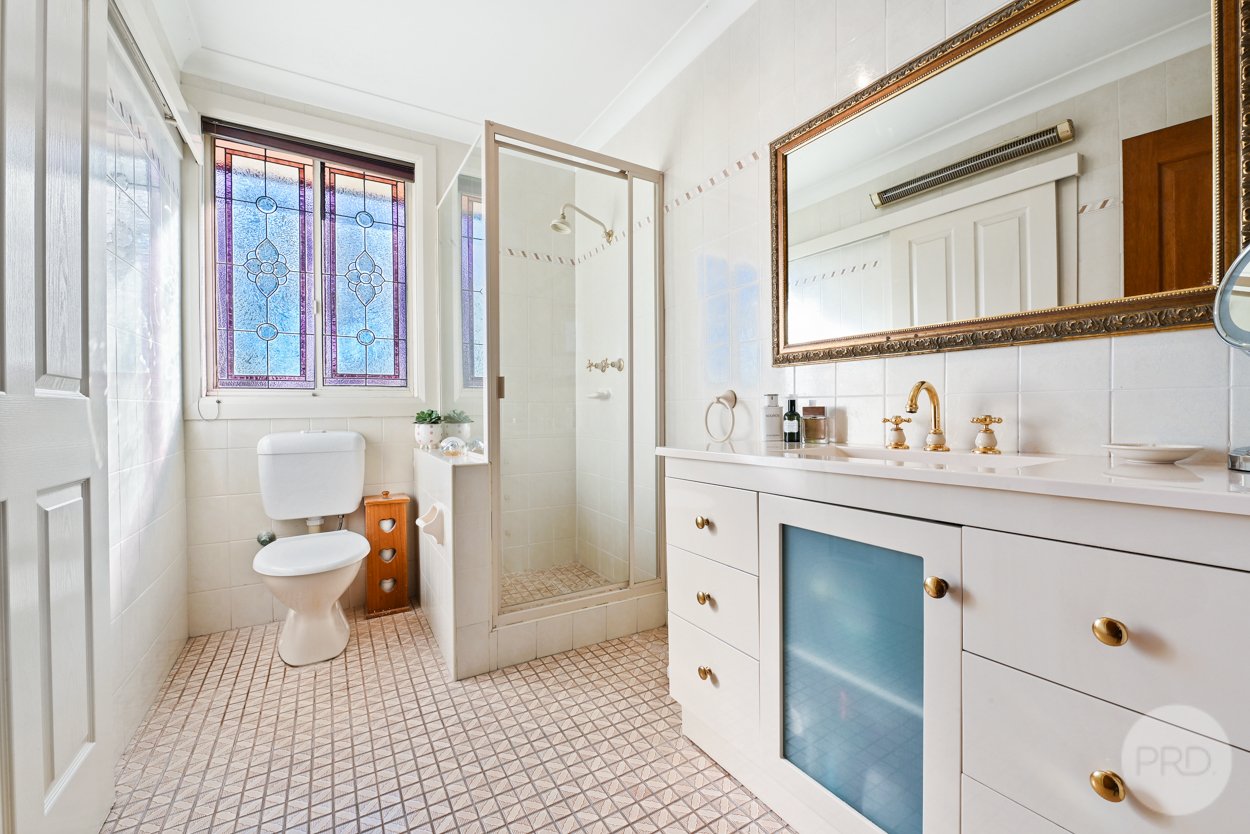 34 Seaforth Avenue OATLEY 10