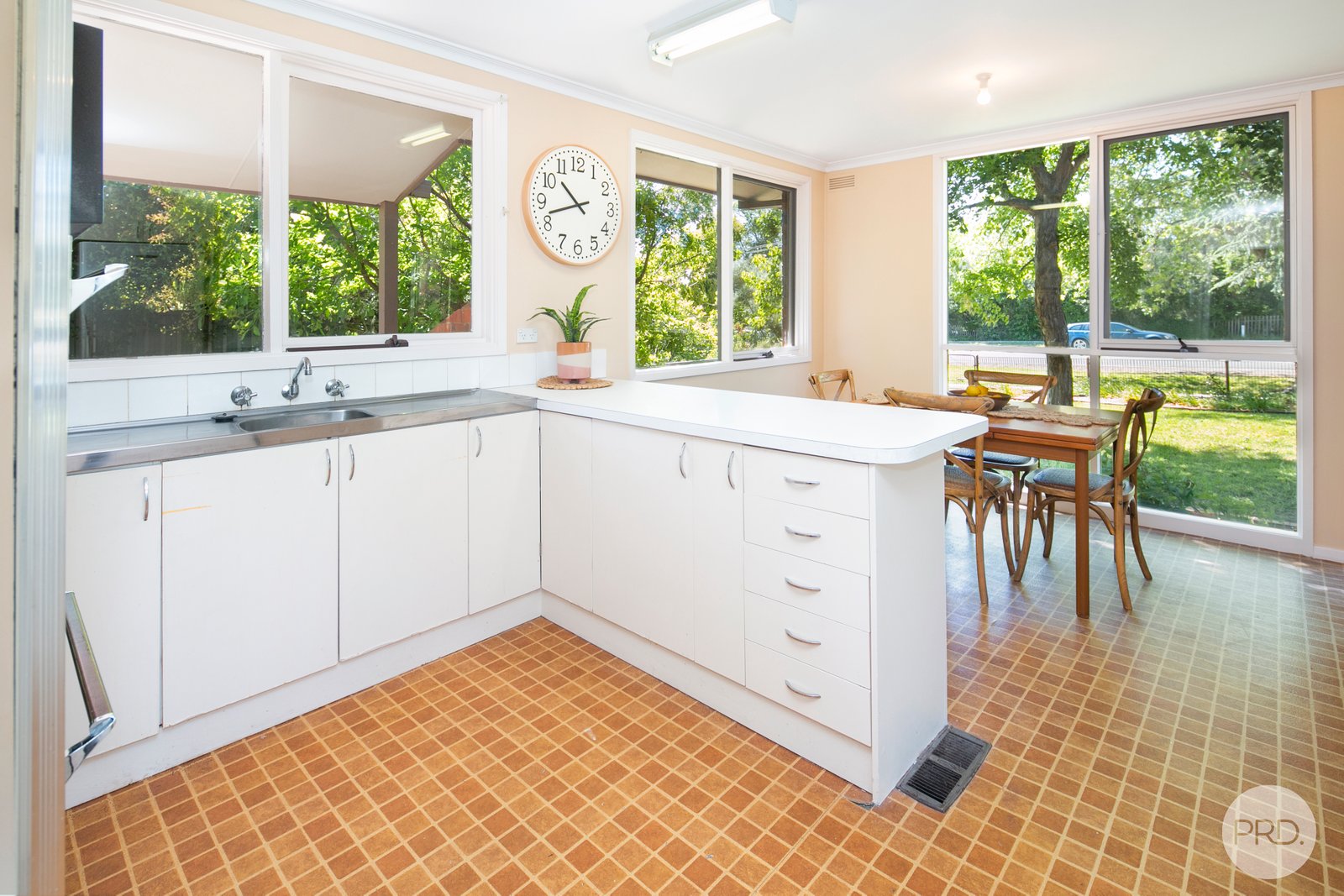 34 Service Street CLUNES 3